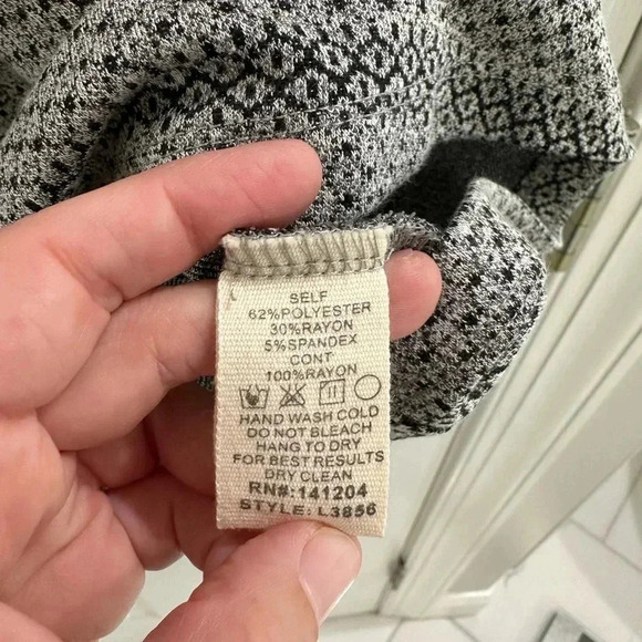 Hem & Thread Sleeveless Dress size Medium - Picture 3 of 5